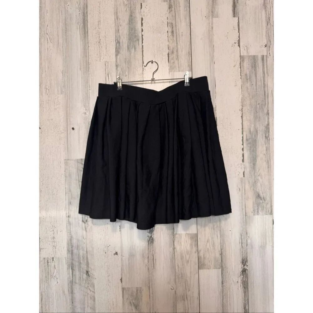Sag Harbor Woman Black Pleated Skater Skirt Plus Size 2X Stretch Flare Casual